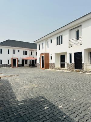 2bedrooms Apartment Available, Ologolo, Lekki, Lagos, Flat / Apartment for Sale