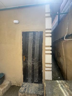 a Small Office Space Available, Close to Brasser’s Mall, Lekki Phase 1, Lekki, Lagos, Office Space for Rent