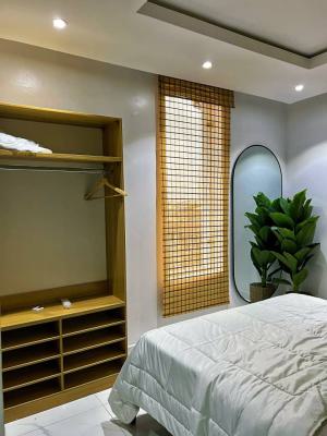 One Bedroom Apartment, Surulere, Lagos, Mini Flat (room and Parlour) Short Let