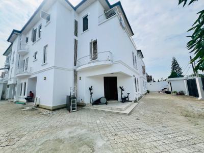 Fully Serviced 3 Bedroom Penthouse, Lekki Phase 1, Lekki Phase 1, Lekki, Lagos, Block of Flats for Sale