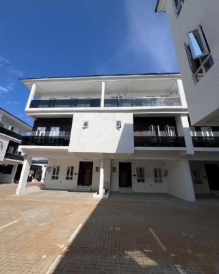 Stunning 3 Bedroom Maisonette with Bq, Ikate, Ikate, Lekki, Lagos, Detached Duplex for Sale