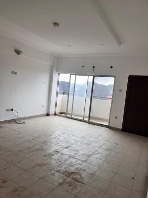 Modern 3-bedroom Apartment with Spacious Living Area in Lagos, Abeokuta Street, Off Adekunle Street, Ebutte Metta., Ebute Metta East, Yaba, Lagos, Flat / Apartment for Rent