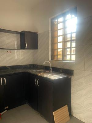 Lovely 2 Bedrooms Flat / Apartment, Gra Phase 1, Magodo, Lagos, Flat / Apartment for Rent