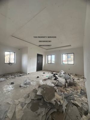 3 Bedroom All Rooms Ensuite Flat, Sabo-alagomeji, Alagomeji, Yaba, Lagos, Flat / Apartment for Rent