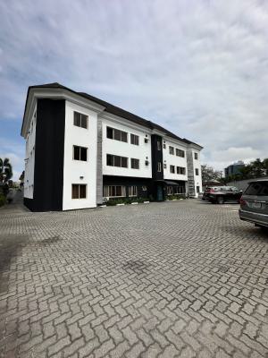 Lovely 3 Bedroom Flat, Lekki Phase 1, Lekki, Lagos, Flat / Apartment for Rent