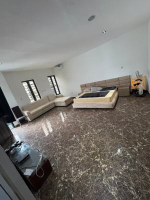 Spacious Master Bedroom, Lekki, Lagos, Flat / Apartment for Rent