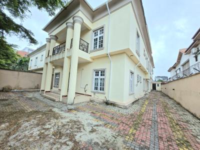 4 Units 3 Bedroom Apartment, Lekki Phase 1, Lekki, Lagos, Flat / Apartment for Rent