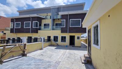 4 Bedroom Terraced Duplex, Kolapo Ishola Gra, Akobo, Ibadan, Oyo, Terraced Duplex for Sale
