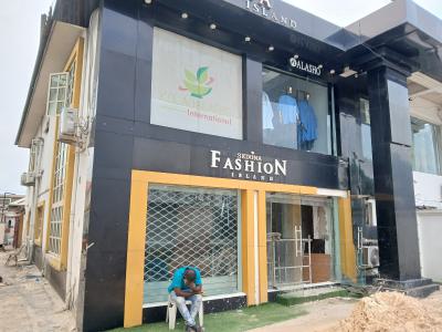 a Lovely Shop Space Directly on a Busy Road, Lekki Phase 1, Lekki, Lagos, Shop for Rent
