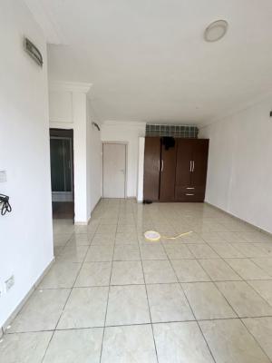 a Massive Room in a Shared Apartment, Trinity Court. Dare Olumide, Osapa, Lekki, Lagos, Semi-detached Duplex for Rent