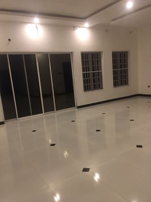 Spacious  3 Bedroom Flat in a Serene Environment with Bq, Lekki Phase 1, Lekki, Lagos, Flat / Apartment for Rent