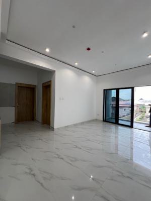 Well Built 2 Bedroom Apartment, Lekki Phase 1, Lekki, Lagos, Flat / Apartment for Sale