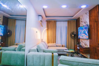 Luxury 1 Bedroom Apartment with Pool, Opposite Radisson Blu Hotel, Ikeja Gra, Ikeja, Lagos, Mini Flat (room and Parlour) Short Let