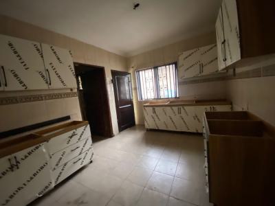 Luxury 3 Bedroom Flat, Gra Phase 1, Magodo, Lagos, Flat / Apartment for Rent