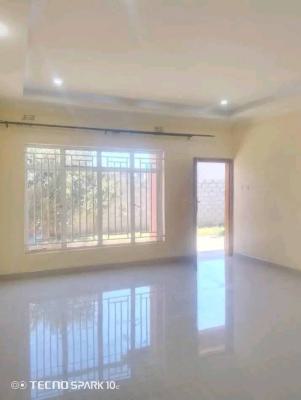 3 Bedroom Apartment, Challenge, Ibadan, Oyo, Block of Flats for Sale