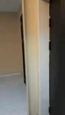 a Relatively New and Standard 2bedroom Apartment, Groundfloor, Lawanson, Surulere, Lagos, Flat / Apartment for Rent