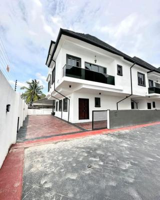 Communal and Serviced with 24/7 Power Supply 5 Bedroom En-suite Detach, Ikoyi, Lagos, Semi-detached Duplex for Rent