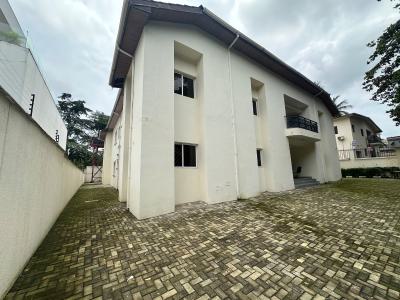 Well Renovated 8 Bedroom Duplex with Bq, Maitama District, Abuja, Detached Duplex for Rent