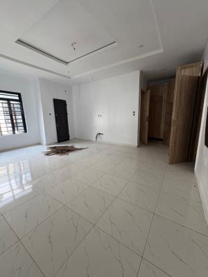 Standard Master Room Shared Apartment, Ocean Harbour Estate Orchid Road, Lafiaji, Lekki, Lagos, Flat / Apartment for Rent