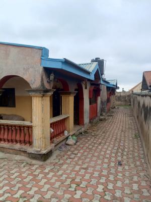 4 Bedroom Bungalow on a Plot of Land, Alakia, Ibadan, Oyo, Detached Bungalow for Sale