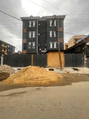 2 Bedroom Apartments, Alagomeji, Yaba, Lagos, Flat / Apartment for Rent