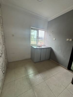 Self Serviced 3 Rooms Commercial Space, Lekki Phase 1, Lekki, Lagos, Flat / Apartment for Rent
