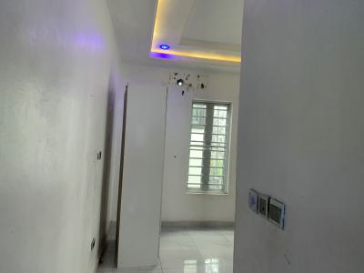 Shared Apartment, Orchid Road, Lekki, Lagos, Self Contain (single Rooms) for Rent