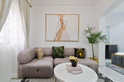 Beautiful 1-bedroom Apartment with Amazing Facilities, Admiralty Way, Lekki Phase 1, Lekki, Lagos, Flat / Apartment Short Let