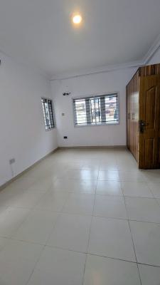 1-bedroom Mini Flat in an Estate (negotiable), Oniru, Victoria Island (vi), Lagos, Mini Flat (room and Parlour) for Rent