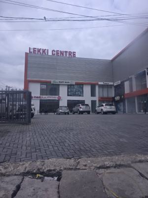 33sqm, Admiralty Road, Lekki Phase 1, Lekki, Lagos, Shop for Rent