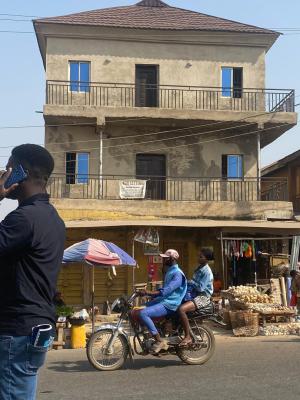 Office Complex Facing The Main Road, Apata, Ibadan, Oyo, Plaza / Complex / Mall for Sale