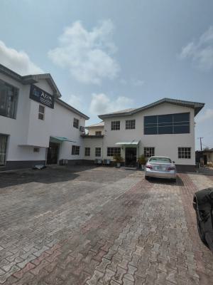 Office Space with Access to Meeting Room, Kitchenette, Reception Etc, Lekki Phase 1, Lekki, Lagos, Office Space for Rent