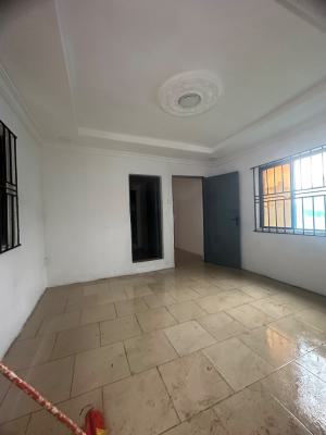 Nice & Spacious Miniflat (upstairs), Yaba, Yaba, Lagos, Mini Flat (room and Parlour) for Rent