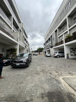 Luxury 3 Bedrooms Apartment with a Bq, Off Admiralty Way, Lekki Phase 1, Lekki, Lagos, Flat / Apartment for Sale