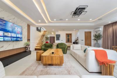 Luxury & Cozy 3bedroom with Balcony, Lekki Phase 1, Lekki Phase 1, Lekki, Lagos, House Short Let