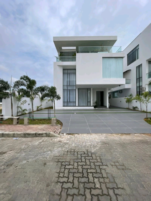 Contemporary 5bedroom Fully Detached Duplex   Amenities:  -, Lekki, Lagos, House for Sale