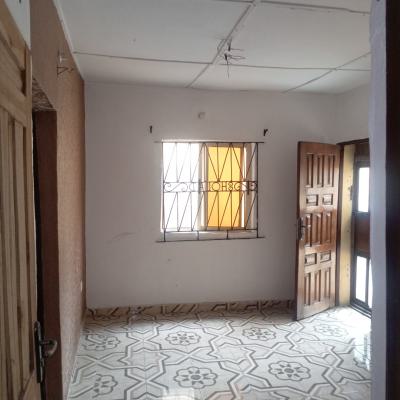 Nice and Well Maintained Spacious Miniflat in Surulere, Off Babs Animashaun By Bode Thomas Surulere Lagos, Bode Thomas, Surulere, Lagos, Mini Flat (room and Parlour) for Rent