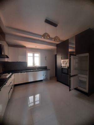 Newly Built and Serviced with 24/7 Power Supply 3 Bedroom En-suite Fla, Victoria Island (vi), Lagos, Flat / Apartment for Rent