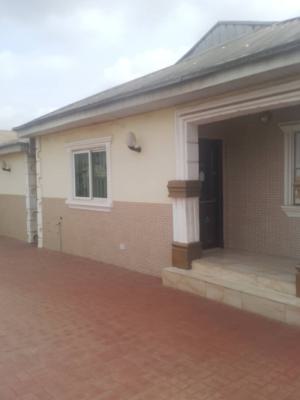 Well-maintained 3-bedroom Bungalow with Bq, Diamond Estate, Egbeda, Alimosho, Lagos, Detached Bungalow for Sale