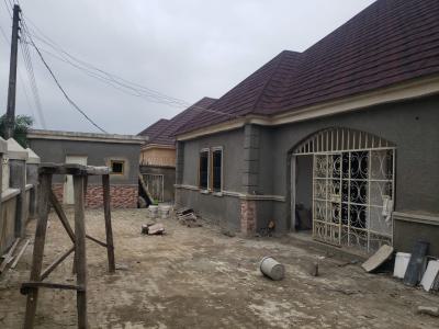 4 Bedroom Fully Detached Bungalow+ 1 Bedroom Bq, Airport Road Lugbe, Lugbe District, Abuja, Detached Bungalow for Sale