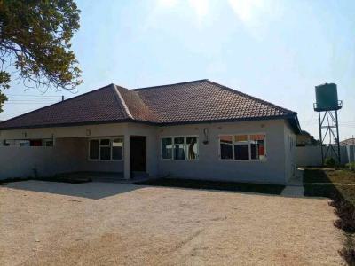 Distressed 4 Bedroom Semi-detached Bungalow, Ikeja, Lagos, Semi-detached Bungalow for Sale
