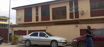 Lovely and Spacious 2 Bedroom Flat on Ground Floor, Off Toyin, Ikeja, Lagos, Flat / Apartment for Rent