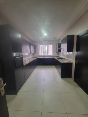 Spacious 3bedroom Flat, Chevron Drive,, Lekki, Lagos, House for Rent