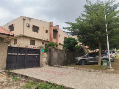 Block of Flats/ Apartments, Close to Yaya Bello’s House, Zone 4, Wuse, Abuja, Flat / Apartment for Sale