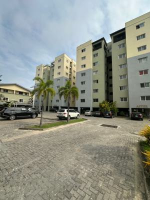 Standard and Well Renovated 3bedroom Flat with Bq, Prime Water Gardens, Lekki Phase 1, Lekki, Lagos, Flat / Apartment for Sale