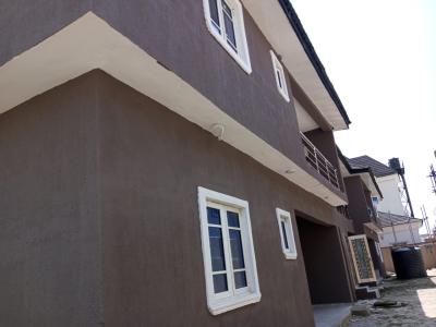 Spacious Self Serviced 3 Bedroom Apartment in a Gated and Secured Area, in an Estate, Agungi, Lekki, Lagos, Flat / Apartment for Rent