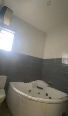 a Super Spacious Masters Bedroom Selfcom, Chevron, Lekki, Lagos, Flat / Apartment for Rent