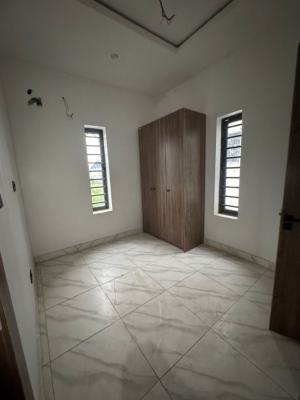 Standard Single Room Room in a Duplex Shared Apt(upstairs), Orchid Road Lekki Lagos, Lekki, Lagos, Self Contain (single Rooms) for Rent