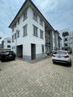2 Bedroom Upstairs, Right Handside, Lekki Phase 1, Lekki, Lagos, Flat / Apartment for Rent