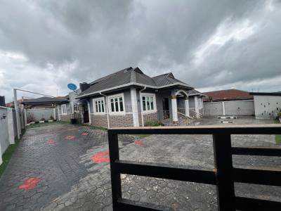 Well Maintained 3bed House+ 2 Mini Flats in Ido Ibadan, Ido, Ologuneru, Ibadan, Oyo, Detached Bungalow for Sale